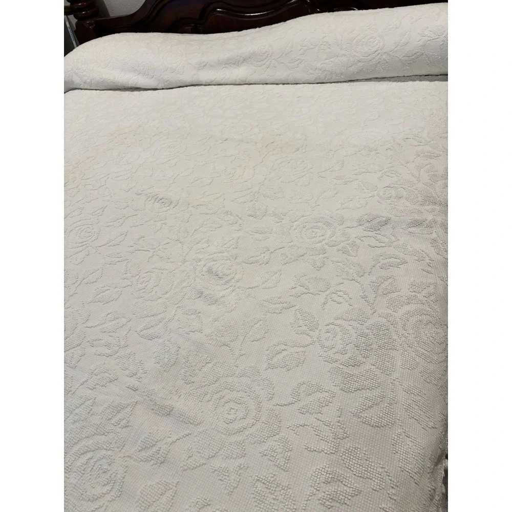 Vintage White Ivory Chenille Bedspread Queen S Raised Rose Floral Pom Pom Fringe